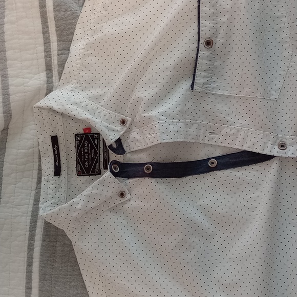 Casual button down shirt - Picture 2 of 4